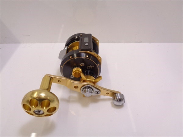 ０７ミリオネアＩＣＶ２５０ 右